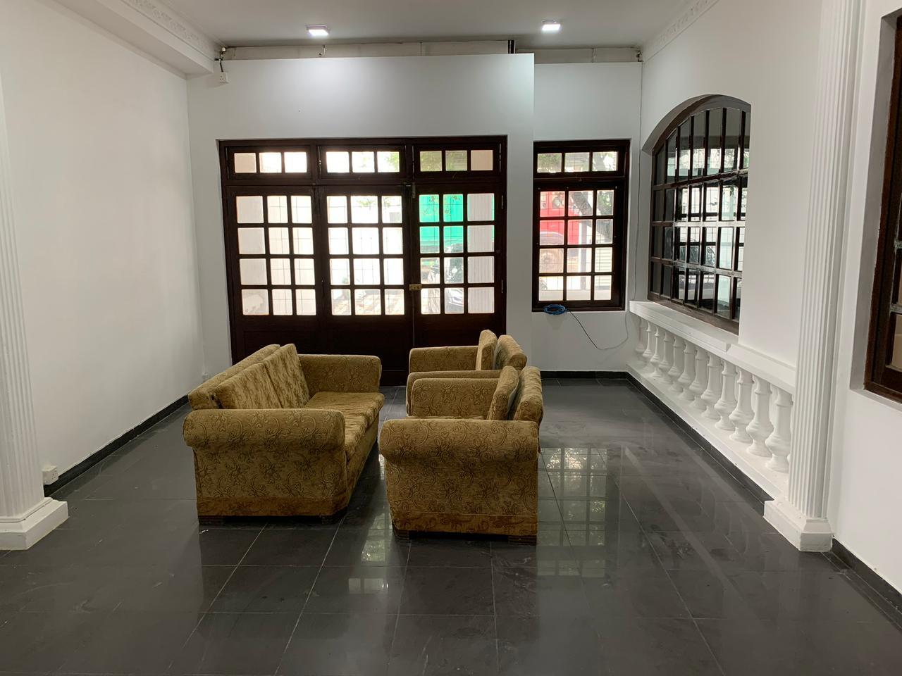 2 Stories Unfurnished House for Rent at Colombo 5