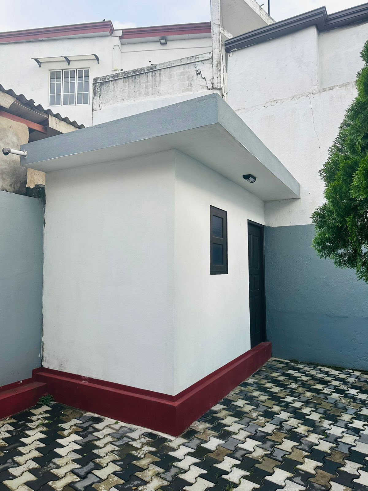 3 Stories House for Sale at Kolannawa (Private Lane)