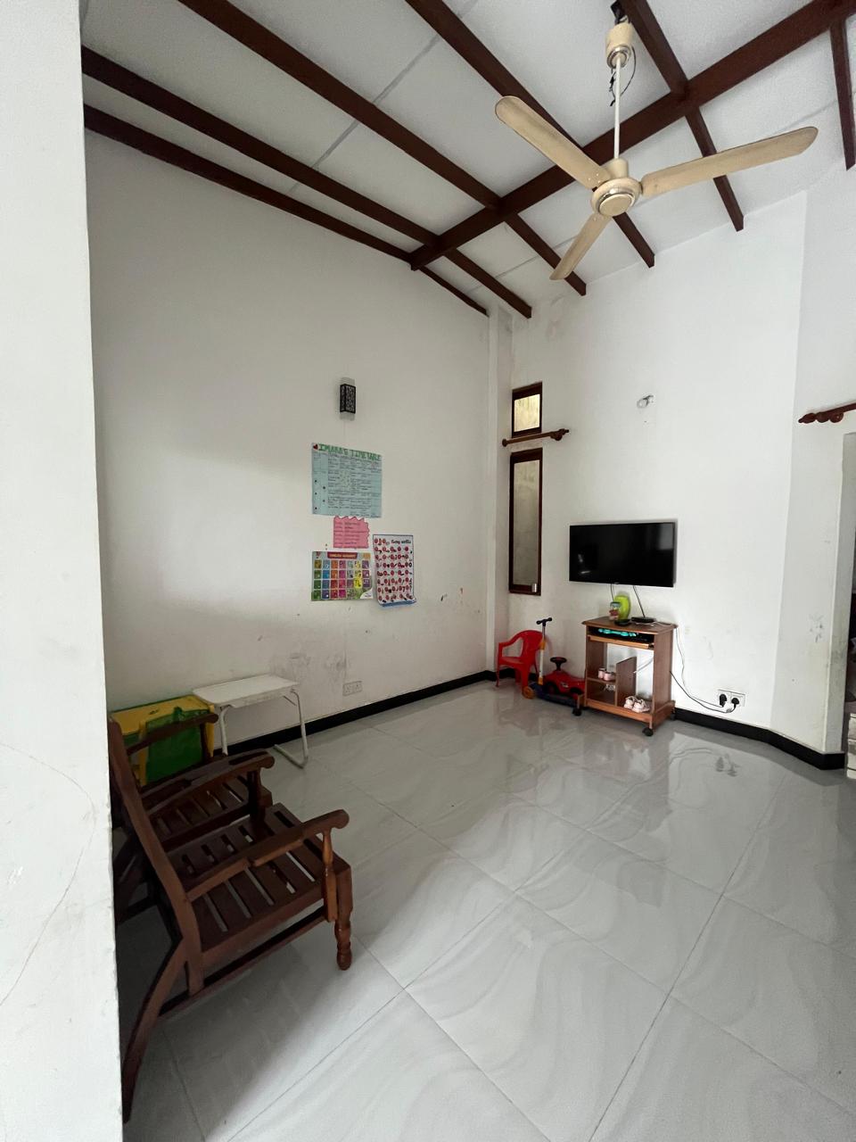 3 Story House for Sale in Robert Gunawardana Road, Colombo 06