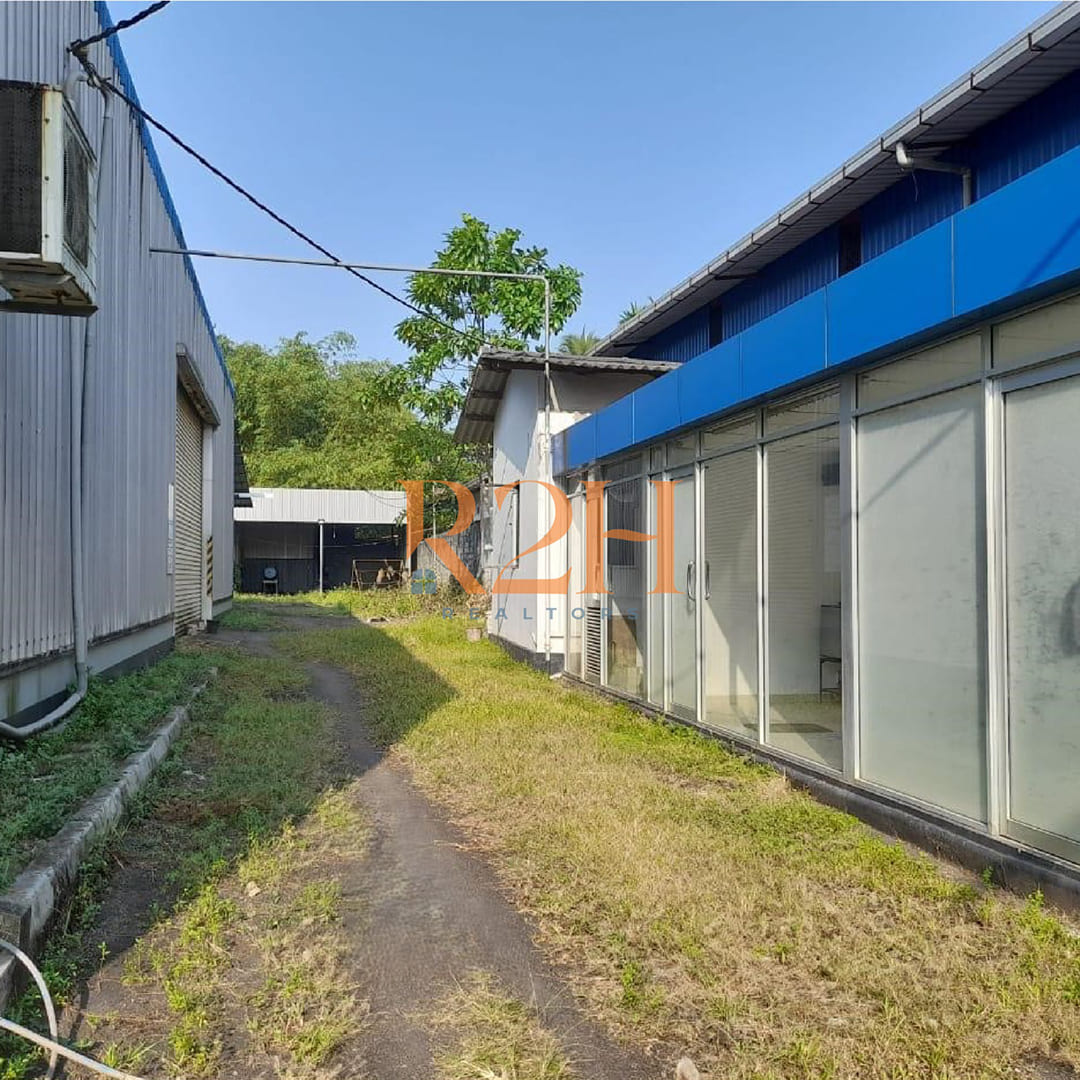 Commercial Warehouse / Automobile Facility for Sale - Ambathale Junction, Kotikawatta